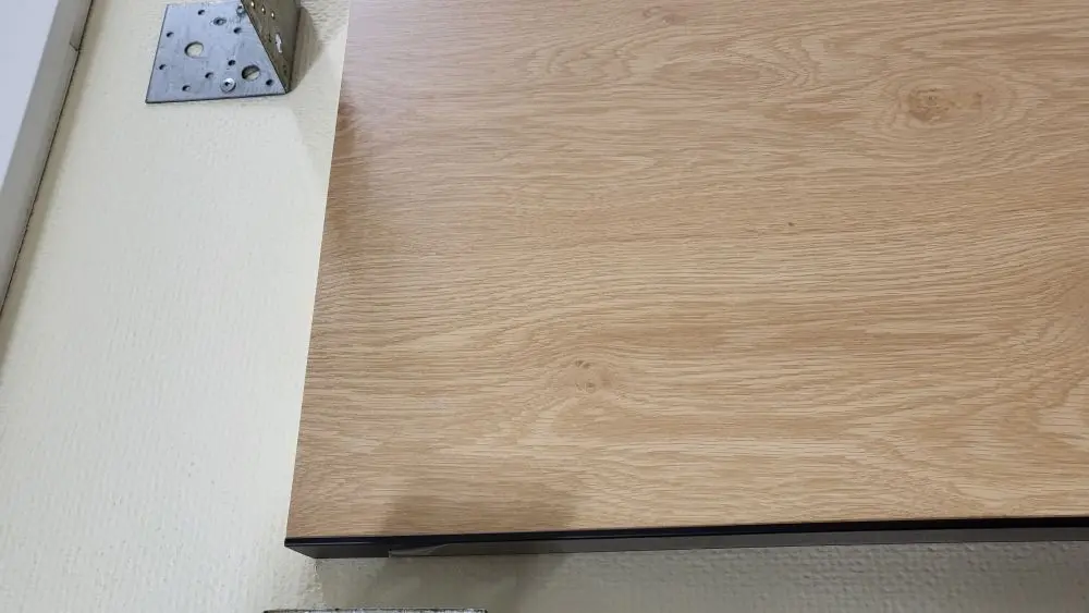 Межкомнатная дверь DG Line-1 AL черная кромка по бокам ПГ Ольха Арт Коричневый