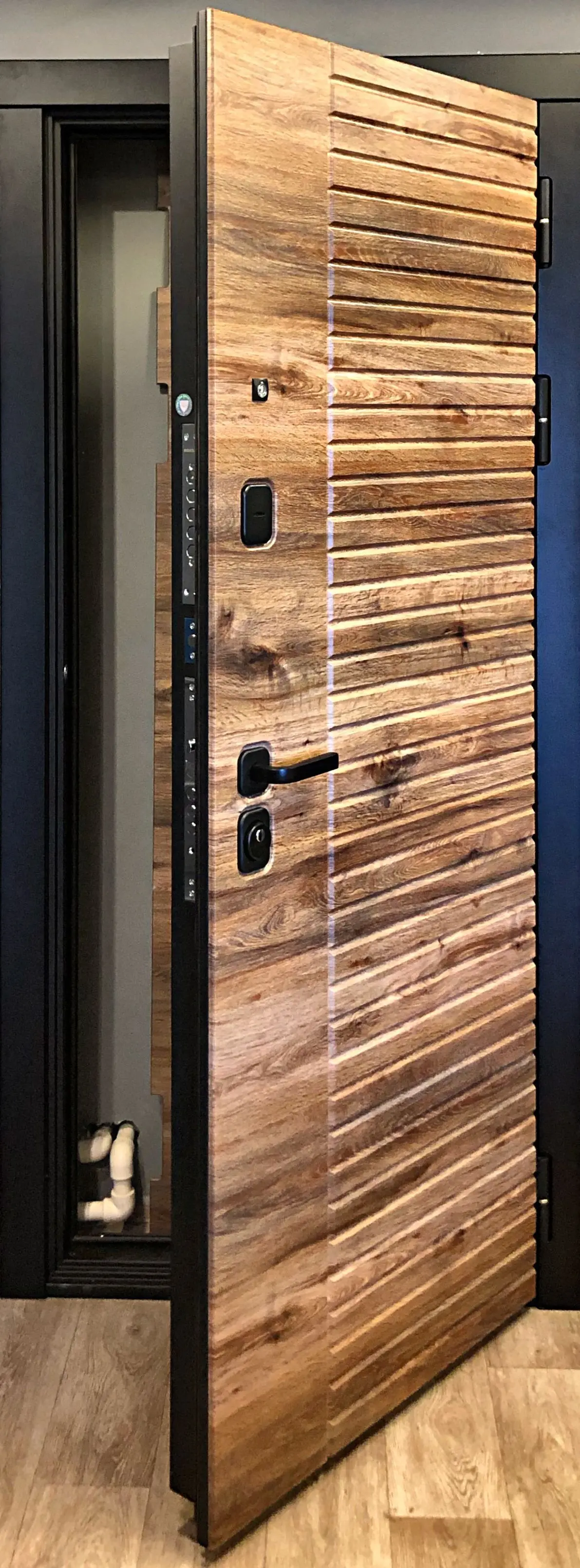 Входная дверь с шумоизоляцией ДИВА 72