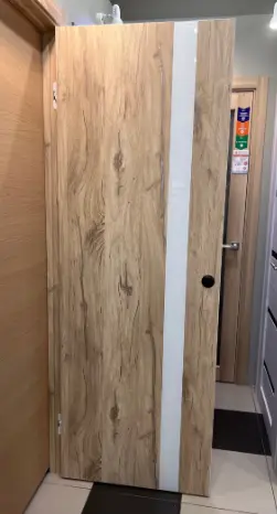 Межкомнатная дверь Нева Экзотика 10Е ABS белая, дуб Мехико Амбарный дуб Лакобель Аляска