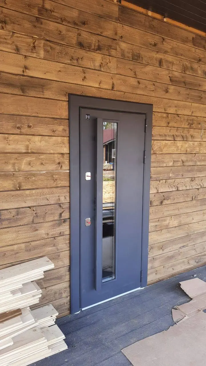 Входная дверь с терморазрывом и стеклом Sigma Ratex T4 7024