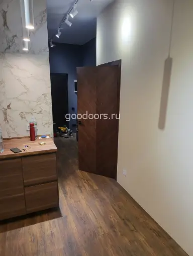 Межкомнатная дверь Милана 2, шпон: американский орех Светло-коричневый