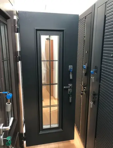 Входная дверь с терморазрывом и стеклопакетом Luxor ТЕРМО 4