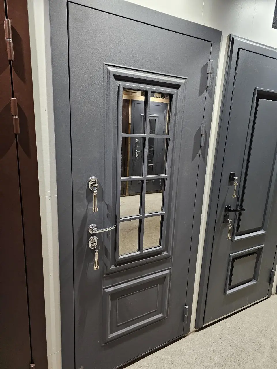 Входная дверь Термо со стеклопакетом Броня консул 3 RAL7024