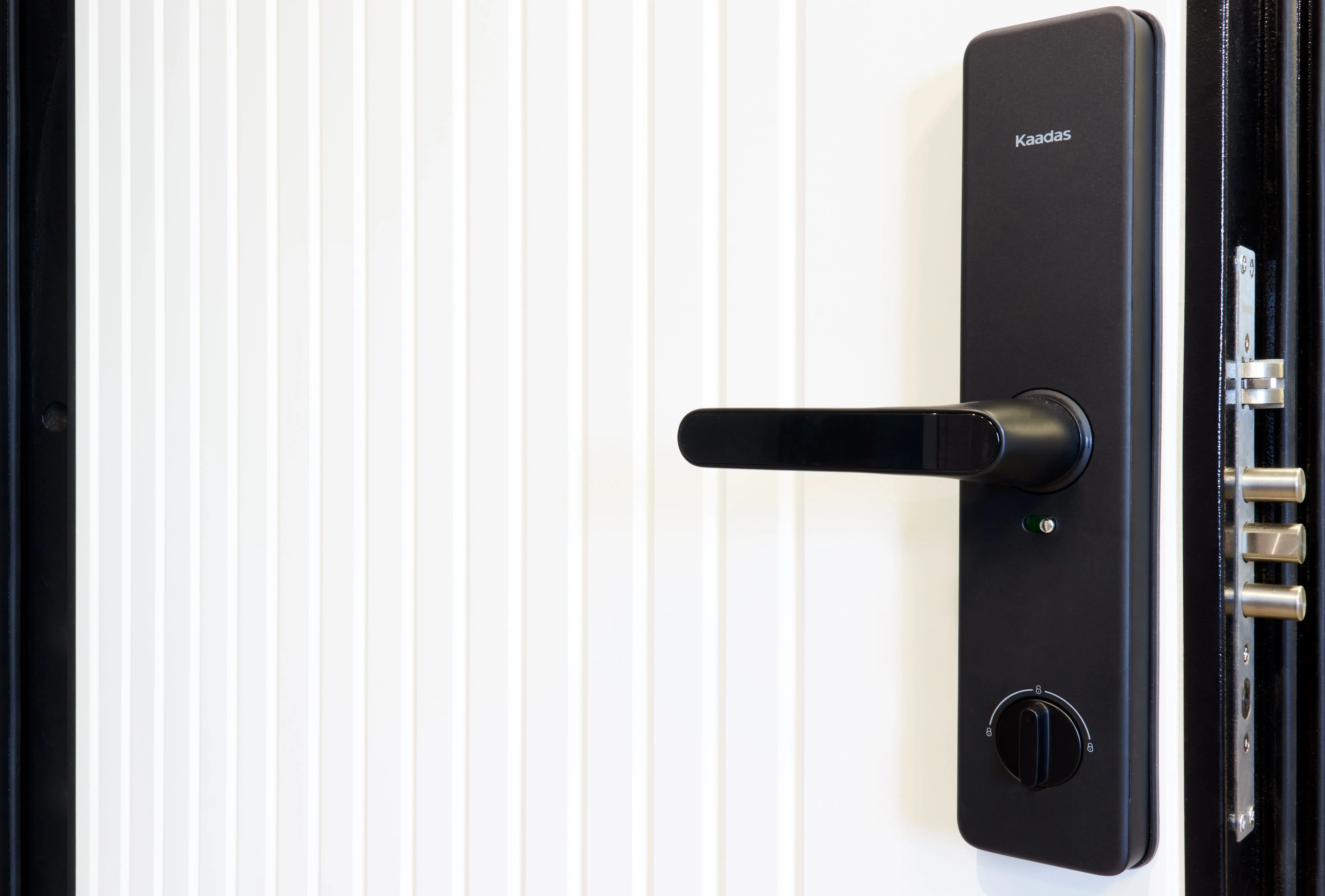 Входная дверь с шумоизоляцией ДИВА Рейки 71 Smart