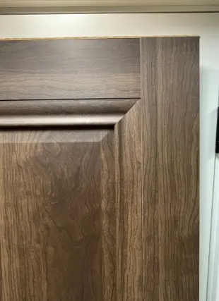 Межкомнатная дверь YD Евро 4 ПГ орех макадамия Темно-коричневый