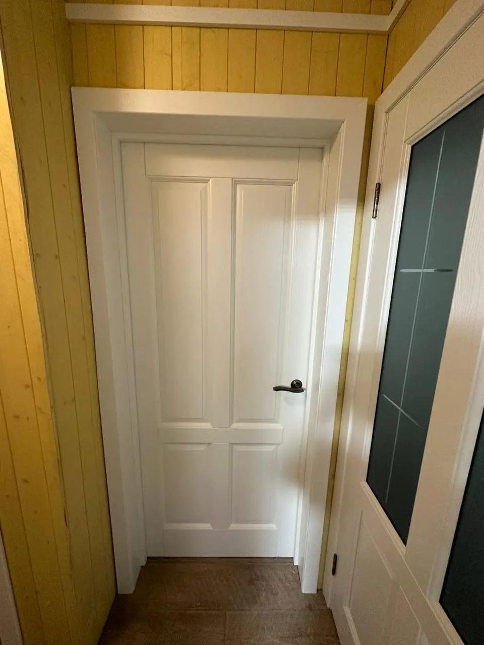 Межкомнатная дверь Ретро ПГ слоновая кость браш сосна