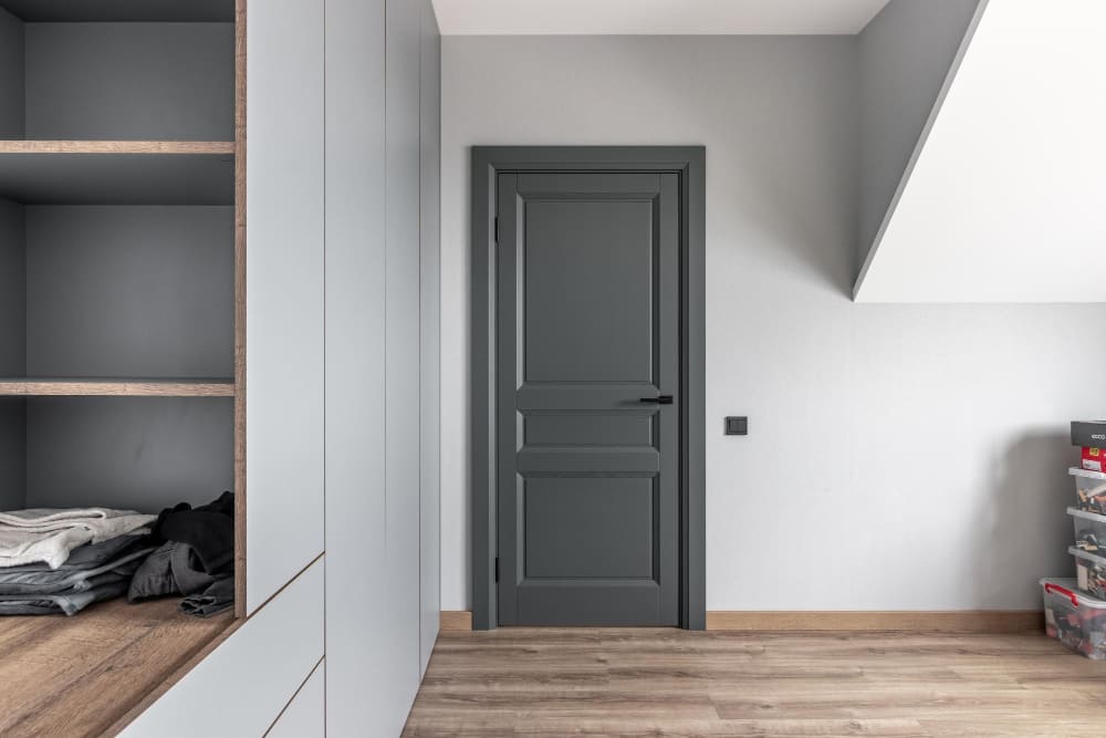 Эмалированная дверь