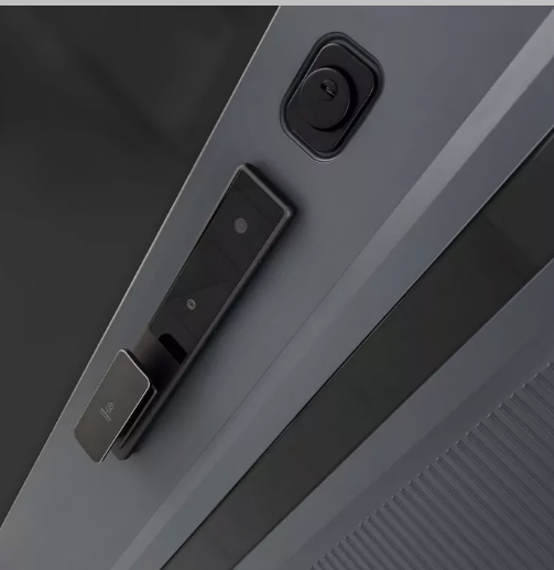 Входная дверь с электронным замком Лабиринт Пиано Смарт 2.0 - 31 белый софт