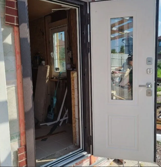 Входная дверь с терморазрывом и шумоизоляцией Райтвер Бристоль 7024 Термо