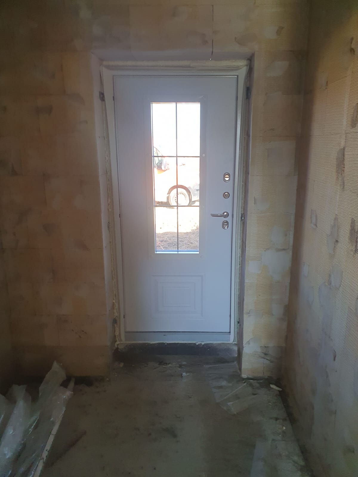 Входная дверь с терморазрывом и шумоизоляцией Райтвер Англия 9005 Термо