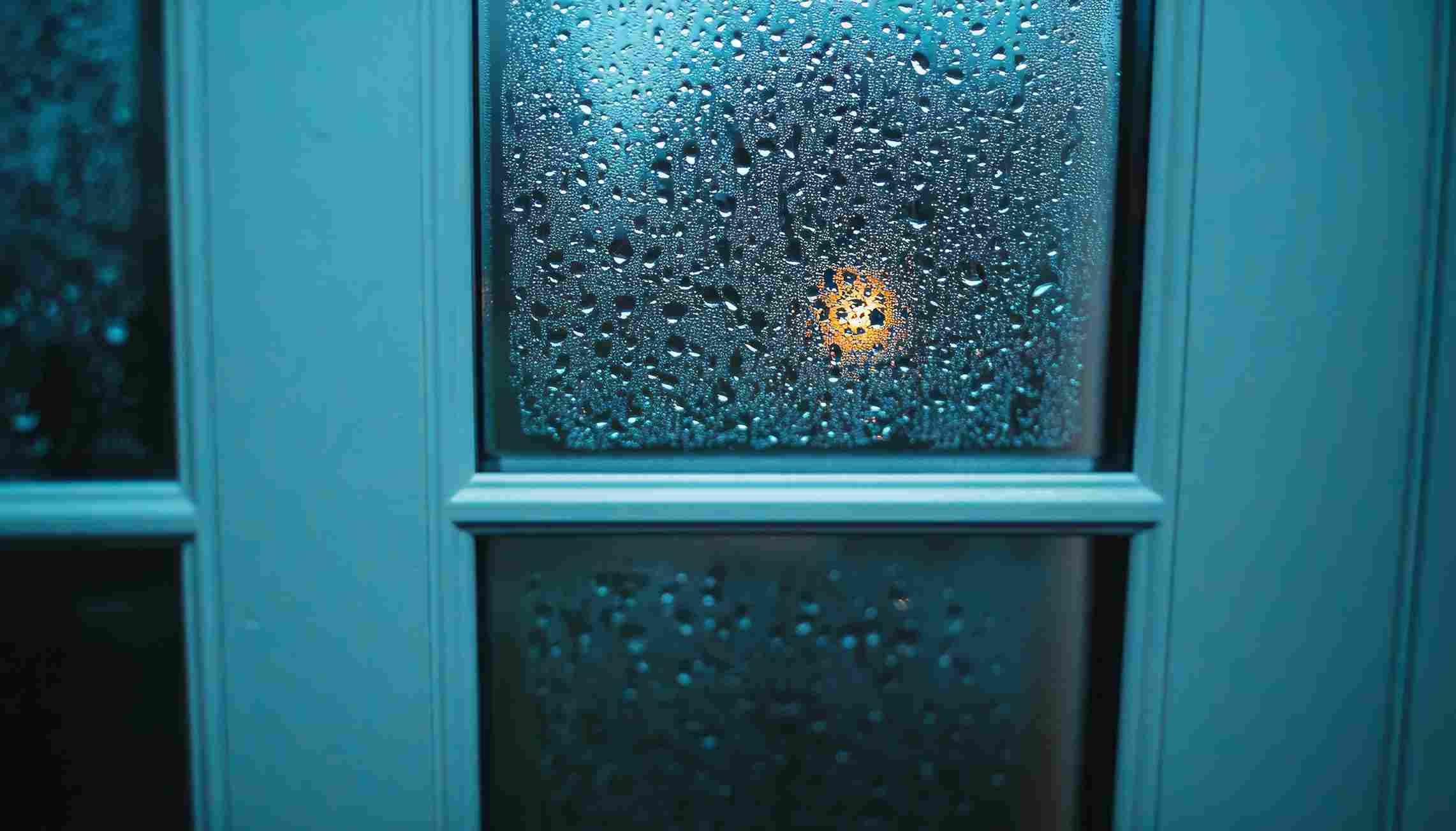 Запотевшая дверь